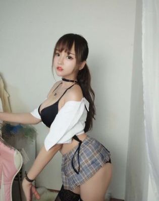 月半爱丽丝