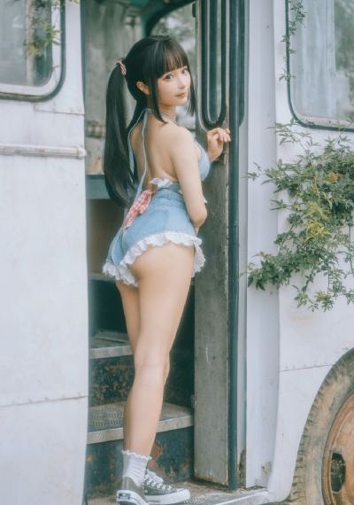 《外出》
