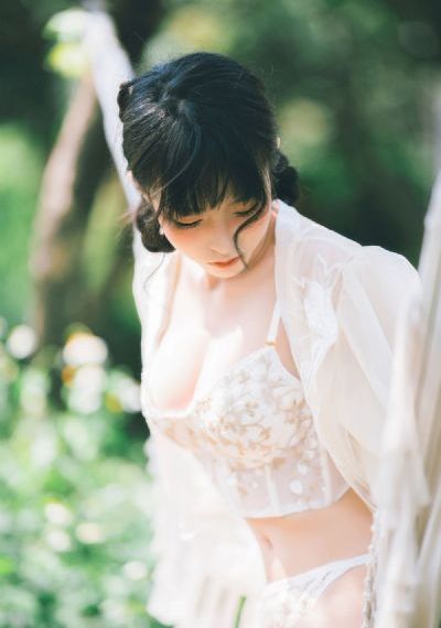 韩国美女黄色片